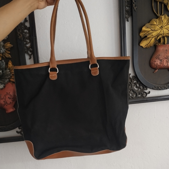 GAP Handbags - GAP Giant Black Canvas Tote Bag (Coded)